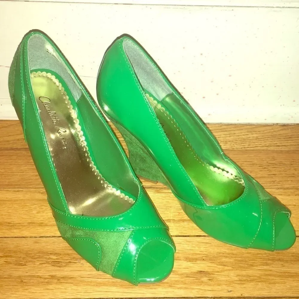 Charlotte Russe green faux suede patent NEW Shoes NIB holiday Christmas festive